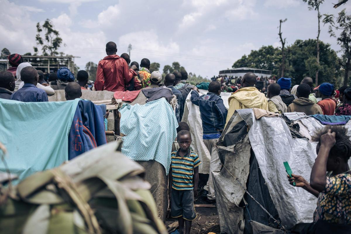 Desplazados a causa de los enfrentamientos cerca de Goma, en el Congo. En casi seis meses de enfrentamientos, más de 300.000 personas han huido de sus hogares.