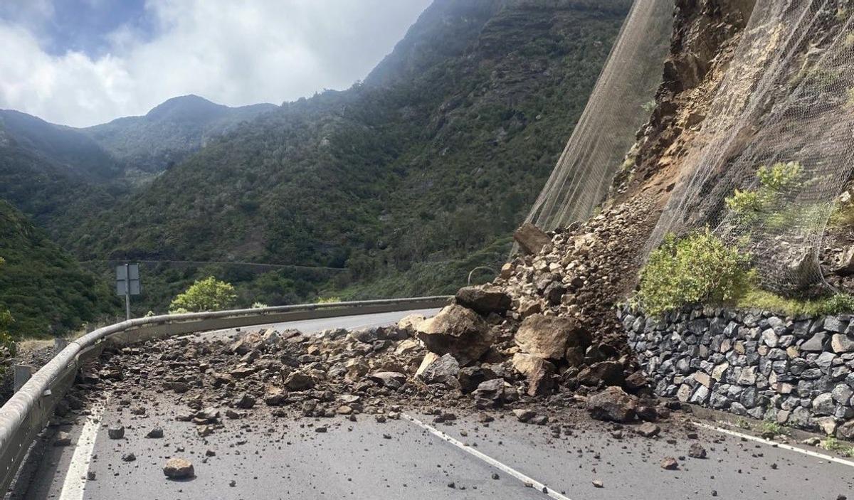 Desprendimientos en la cerretera de Erque y Erquito (La Gomera)