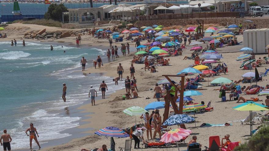 Orihuela cierra las playas de la Glea y Aguamarina por contaminación de las aguas
