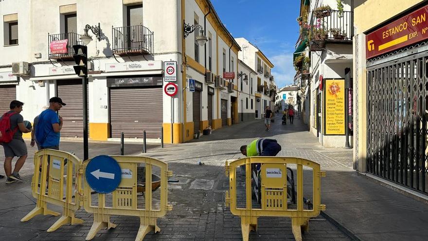 Obras en la entrada a la calle Realejo.