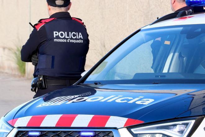 Detenidos tres hombres por robar cable de cobre de las vías del tren en Mollet del Vallès