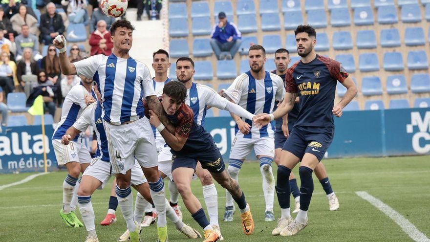Cinco jornadas con muchos deberes por hacer en 2ª RFEF