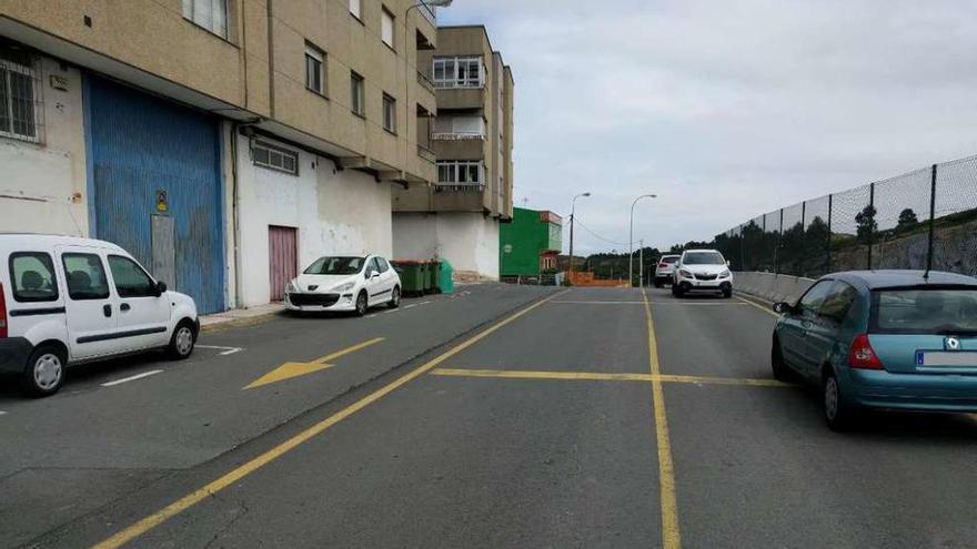 Vista actual de la calle de O Quinto Pino, de la que son titulares la Xunta y Fomento.