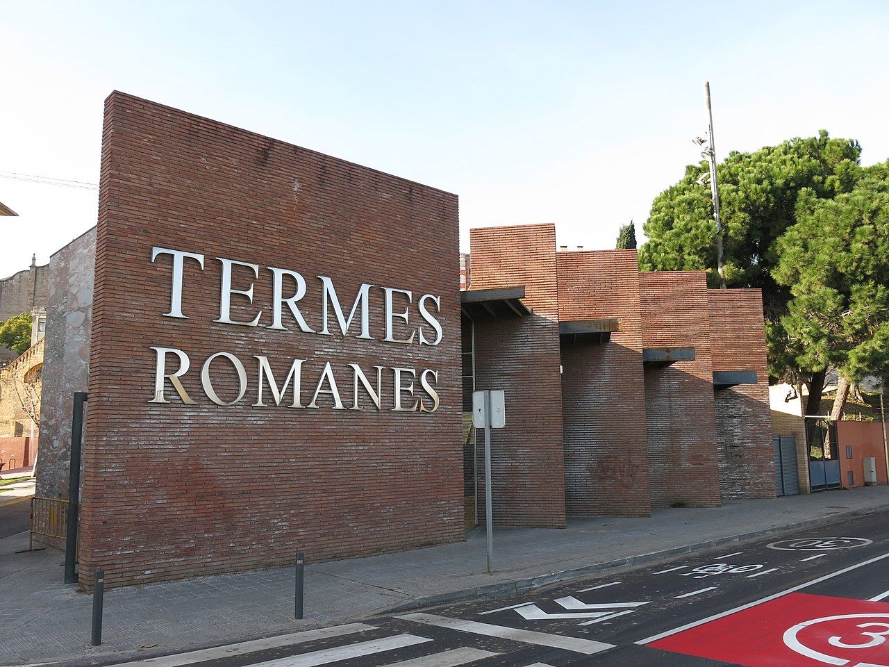 Entrada a las termas romanas de Sant Boi de Llobregat.