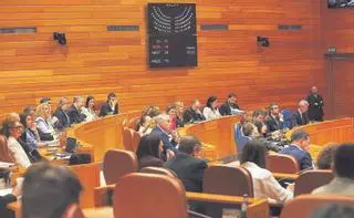 Rueda transforma el Parlamento en un ariete contra Moncloa