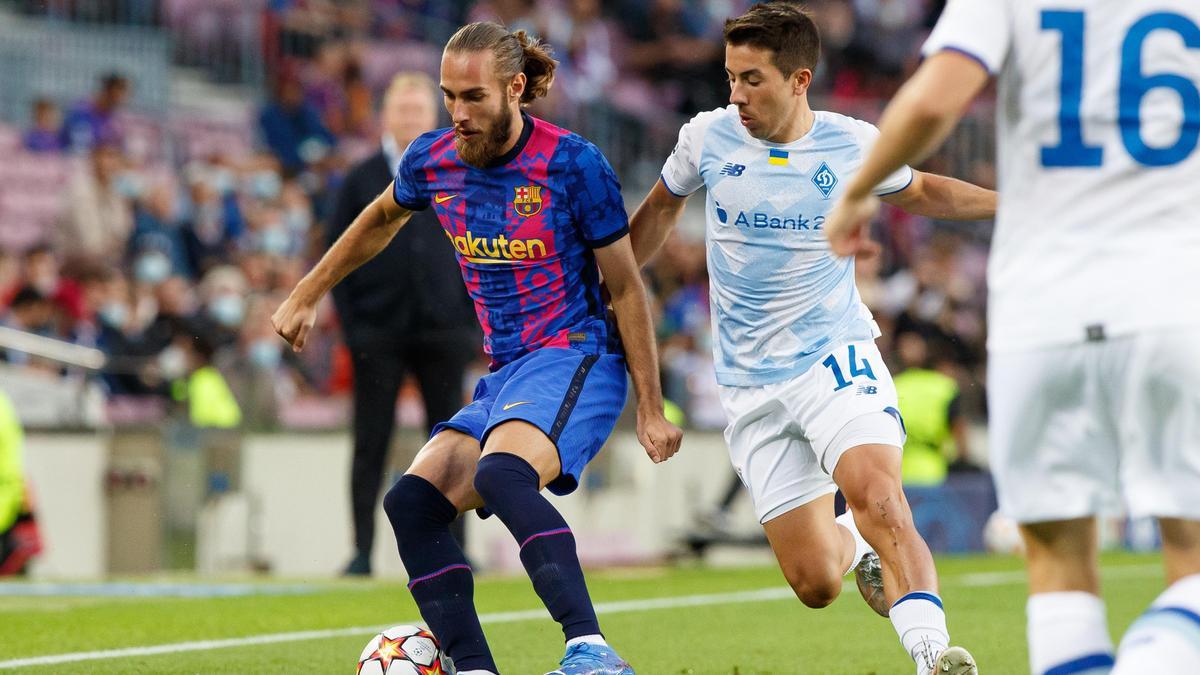 Óscar Mingueza en partido de la Liga de Campeones.