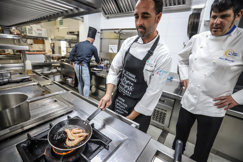 Niki Pavanelli, cocinero del restaurante tinerfeño Il Bocconcino, gana con su «Tierra y mar» el primer premio de la V edición del certamen guardamarenco