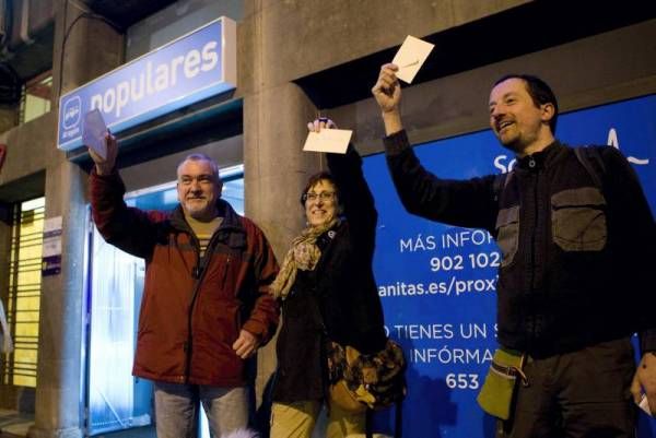 Fotogalería: Protesta ante la sede del PP en Aragón