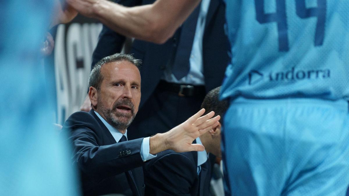 Joan Plaza sabe que le espera un partido complicado este domingo ante el Barça