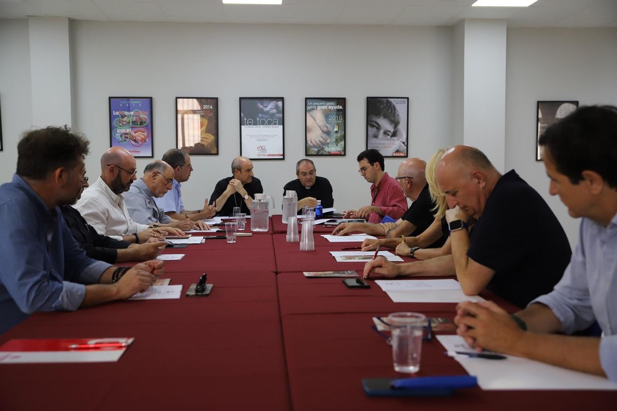 El obispo de Córdoba, Jesús Fernández, en el segundo Consejo Diocesano de Cáritas de 2025.