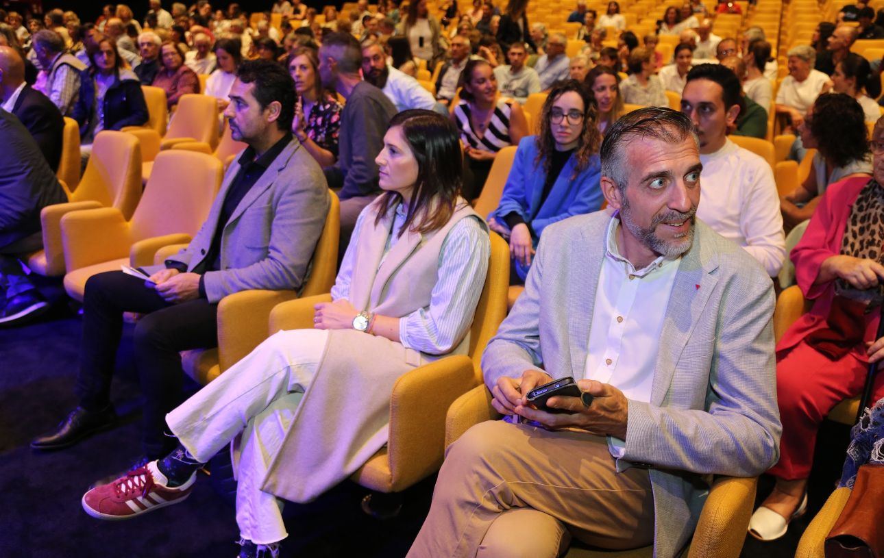 Así es un viernes 13 en la Festa do Marisco de O Grove.