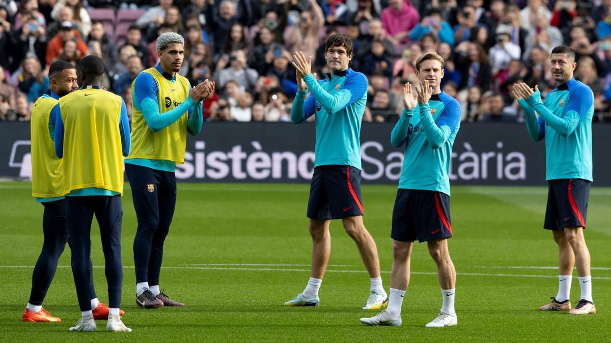 Los jugadores del Barça, en el entrenamiento de puertas abiertas del año pasado
