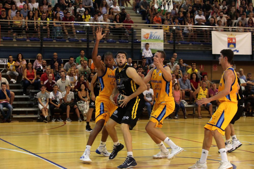 Delia Padrón Partido de pretemporada Iberostar Tenerife - Herbalife Gran Canaria