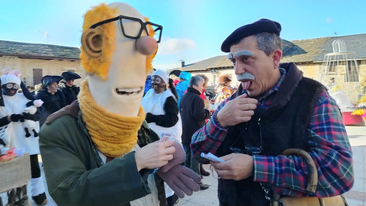 El Cordel Sanabrés anima el carnaval en Puebla de Sanabria El Cordel Sanabrés anima el carnaval en Puebla de Sanabria