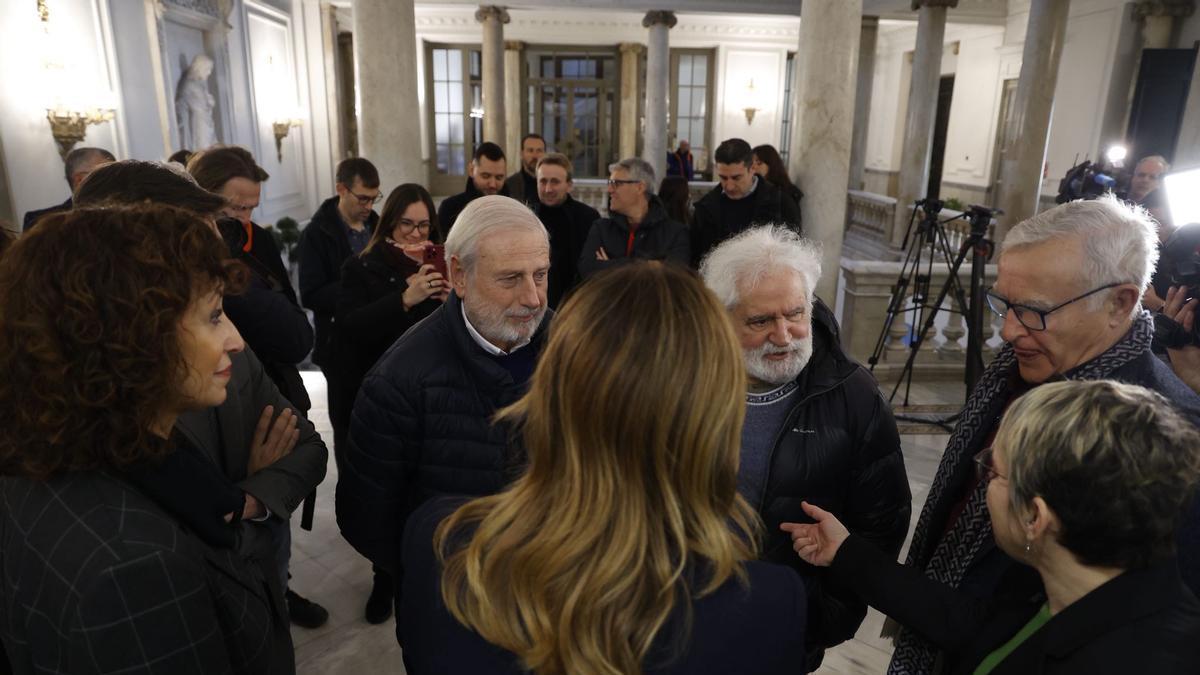 El Ayuntamiento de València homenajea la figura política de Ricard Pérez Casado