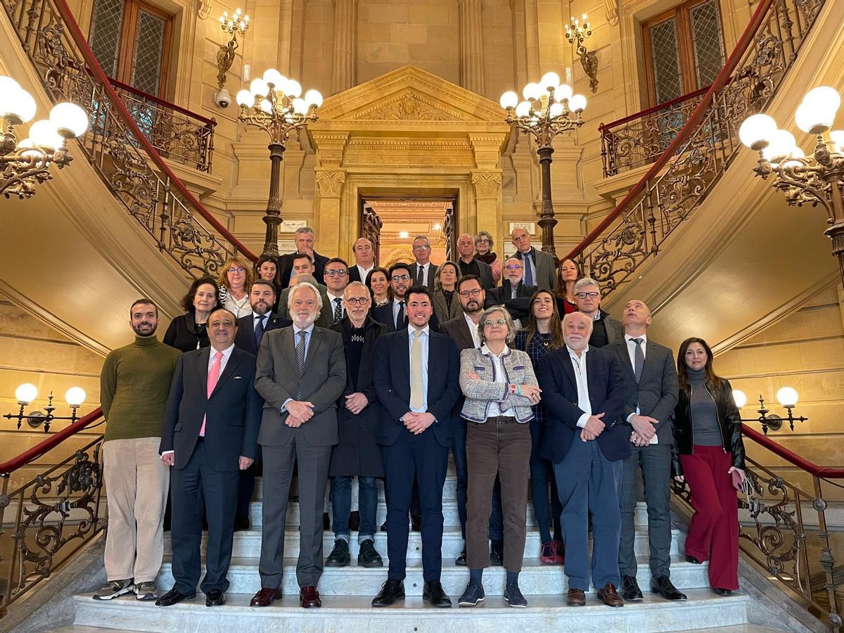 Jorge Suárez, concejal de Cultura, en la reunión preparatoria en San Sebastián.