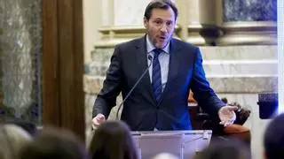 Quejas al ministro Óscar Puente por el AVE "tortuga" de Elche y Orihuela a Málaga