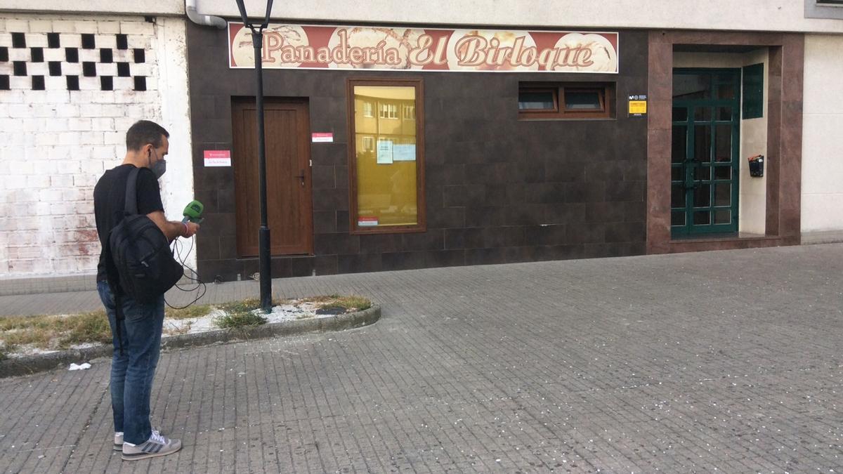 Panadería El Birloque, negocio que la víctima regentaba junto a su hermana.