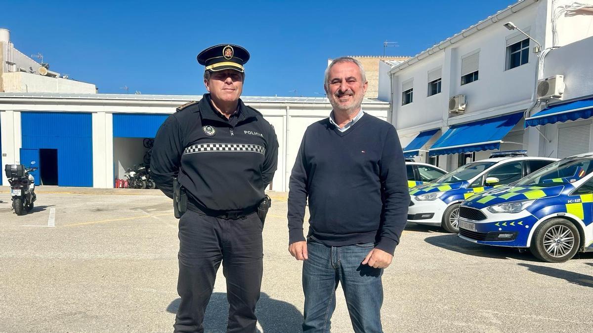 El  Ayuntamiento de Vélez Málaga ha retirado el amianto de la cubierta de la Jefatura de la Policía Local.