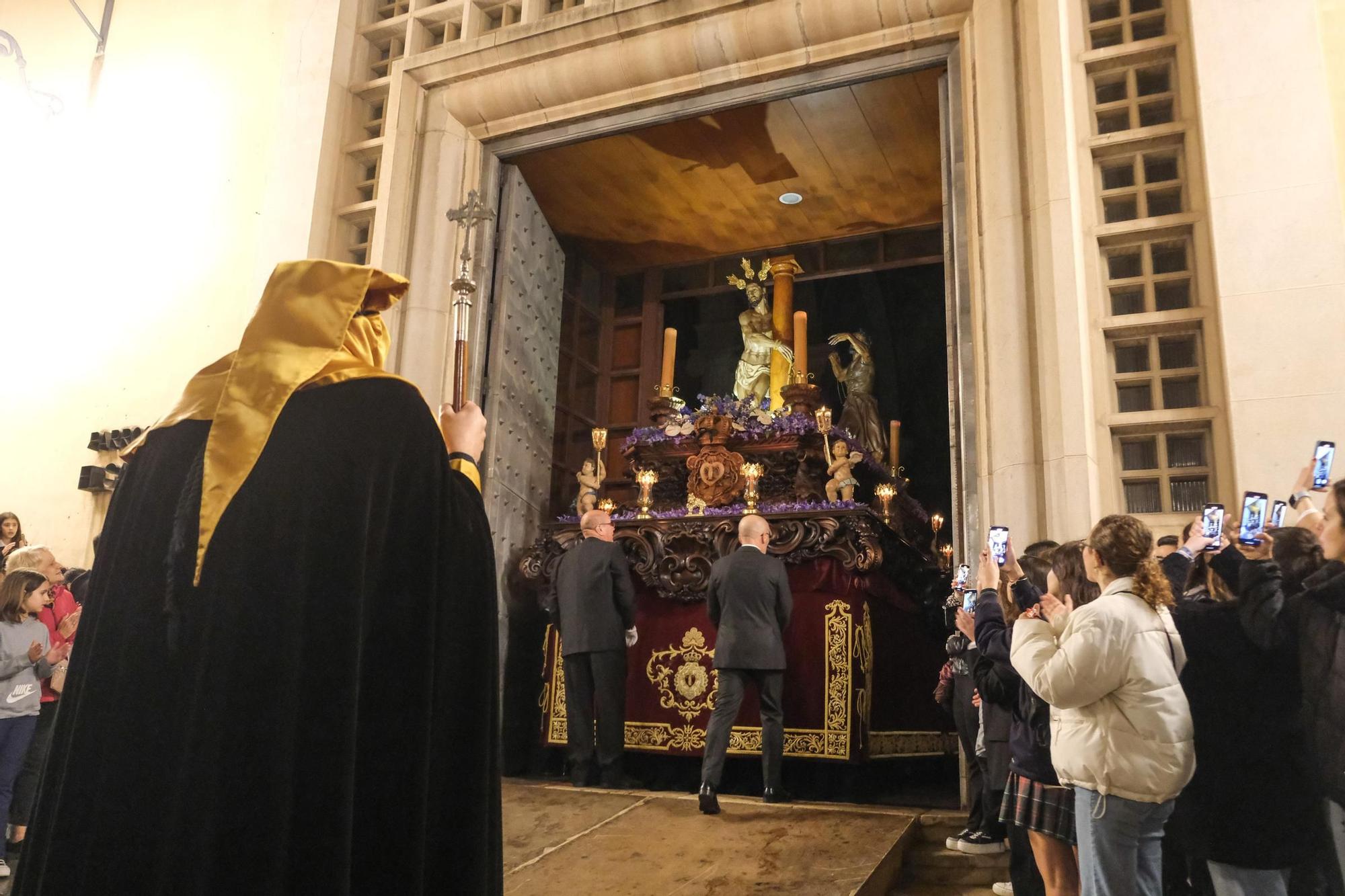 Las mejores imágenes del Lunes Santo en Elche