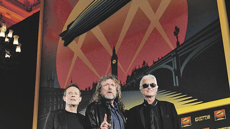 Por la izquierda, John Paul Jones, Robert Plant y Jimmy Page. // Efe