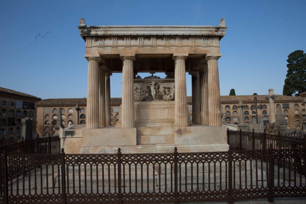 Todos los Santos: Tumbas y panteones de ilustres en el Cementerio General de València