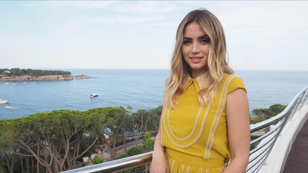 Ana de Armas amadrina el hotel Alàbriga en la Costa Brava