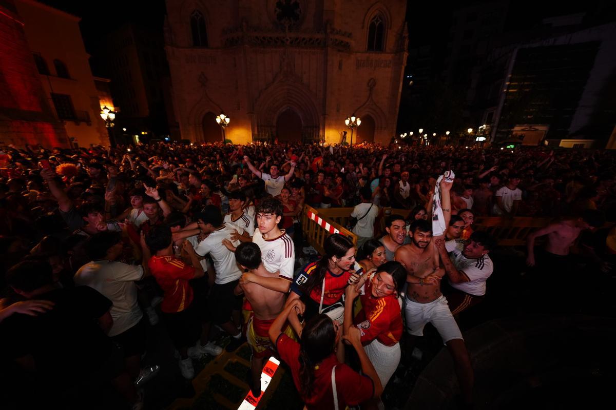 Galería: La provincia de Castellón se echa a las calles para festejar el segundo mundial de España