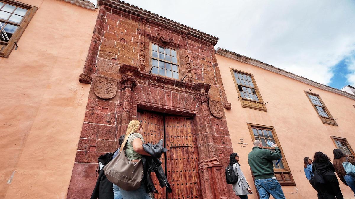 La portada plataresca de la Casa del Corregidor, en La Laguna