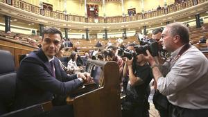 El Presidente del Gobierno y Secretario General del PSOE, Pedro Sanchez, en el Congreso de los Diputados.