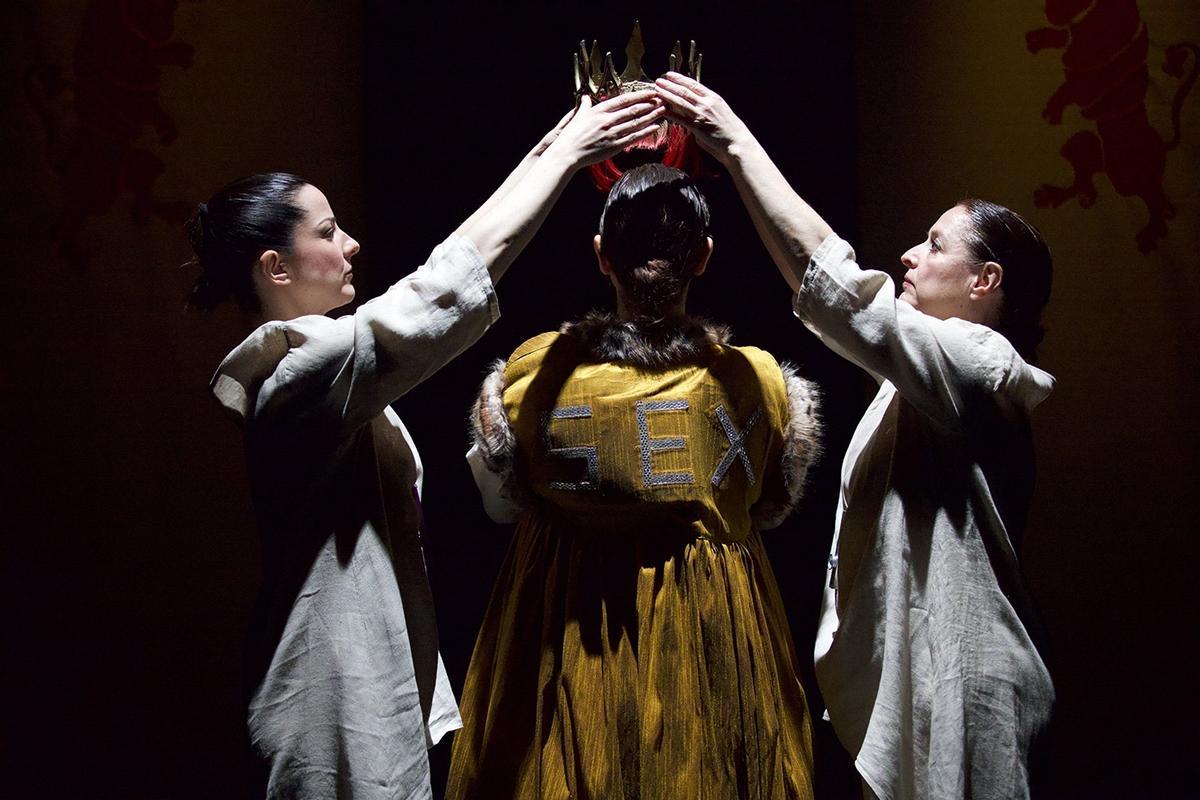 Las Niñas de Cádiz representan en el Festival de Teatro Clásico de La Alcudia, en Elche, la obra "La reina brava"