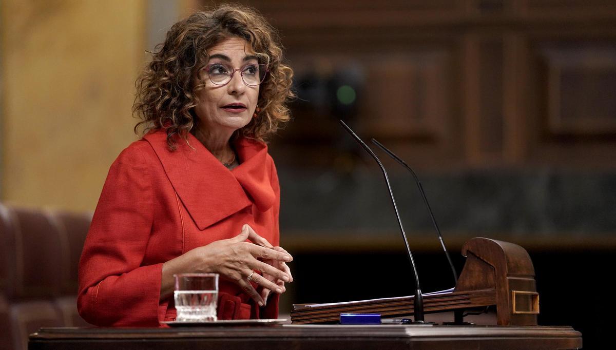 La vicepresidenta y ministra de Hacienda, María Jesús Montero, en el Congreso de los Diputados.