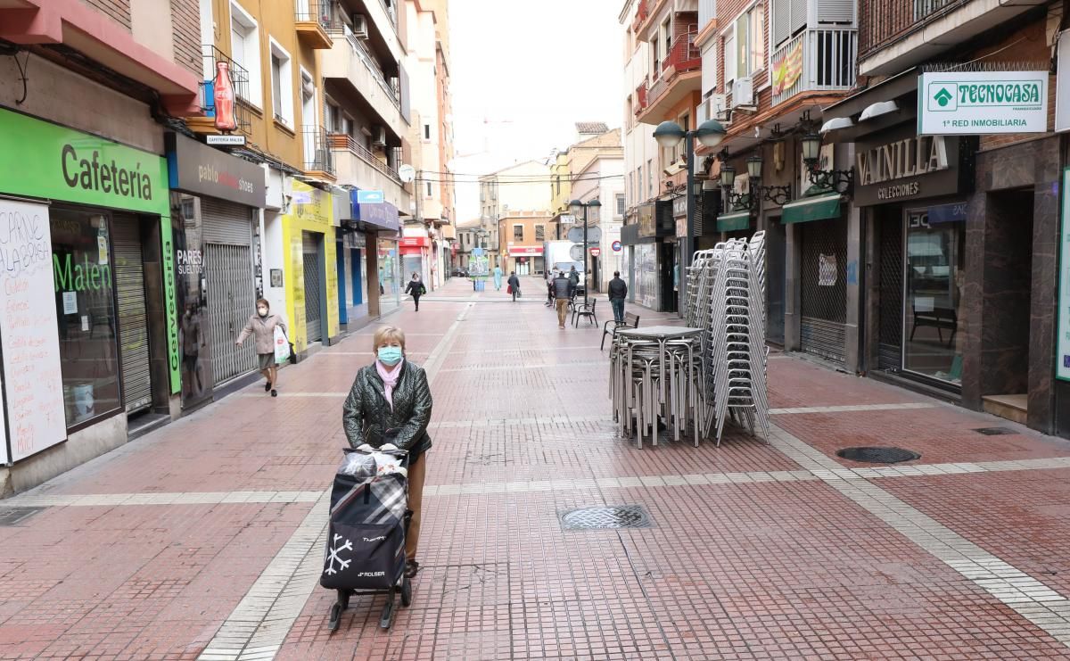 La crisis del coronavirus en la calle Delicias de Zaragoza