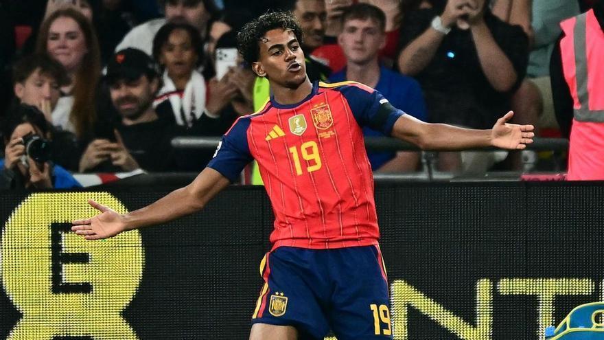 Lamine y Kane, dos potenciales Balón de Oro que hablan en el campo
