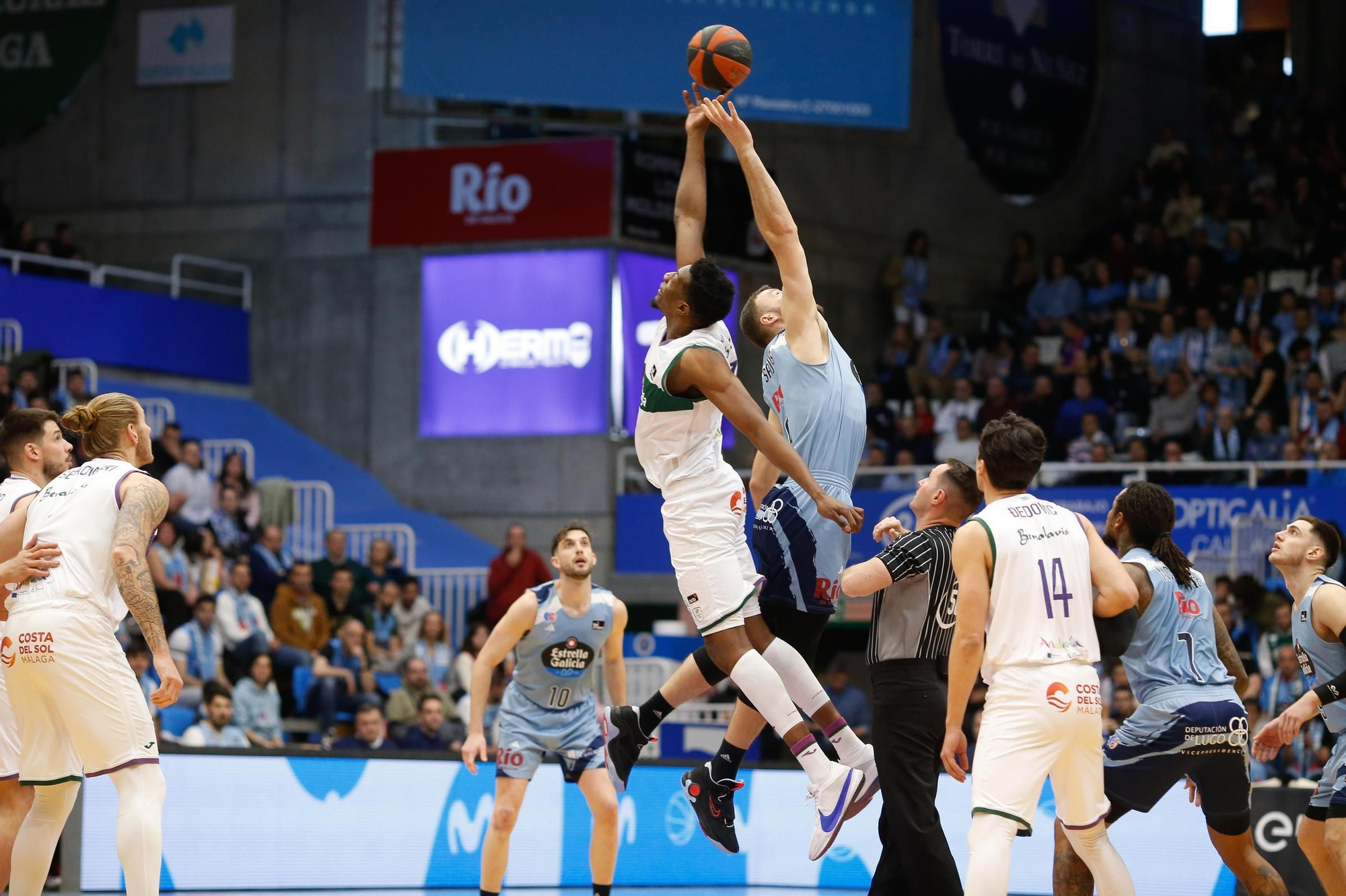 Liga Endesa: El Río Breogán - Unicaja CB, en imágenes