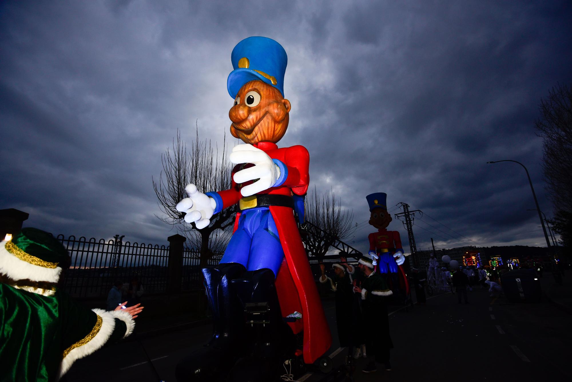 Todas las imágenes de la cabalgata de Reyes Magos 2023 en A Coruña