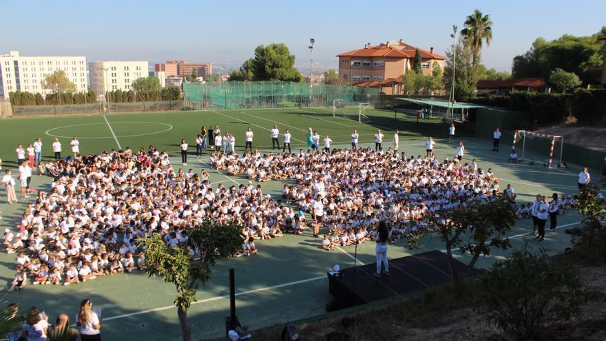 1.500 alumnos de Murcia y la Vega Baja aprenden cómo usar la tecnología en beneficio de su bienestar