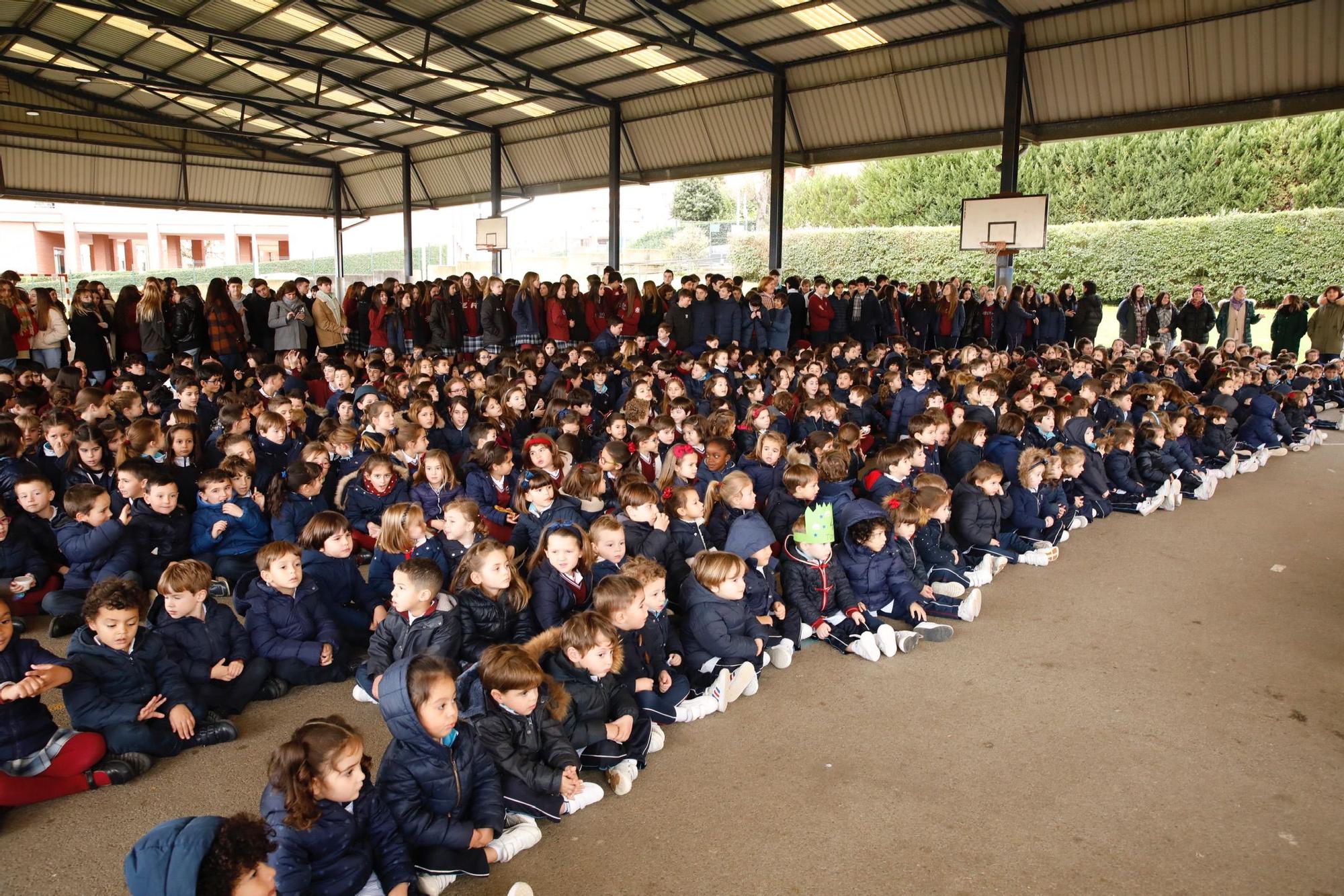Día La Paz en el colegio Virgen Mediadora de las Dominicas de Gijón.