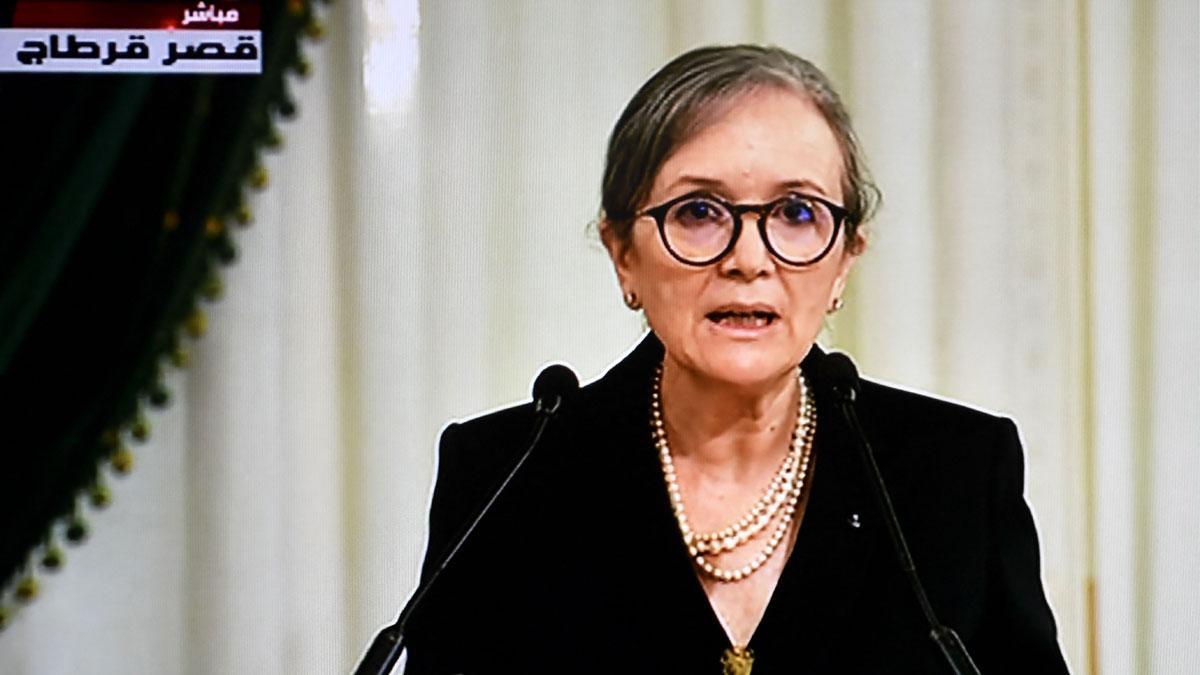 Tunísia ja té nou Govern amb una dona com a primera ministra