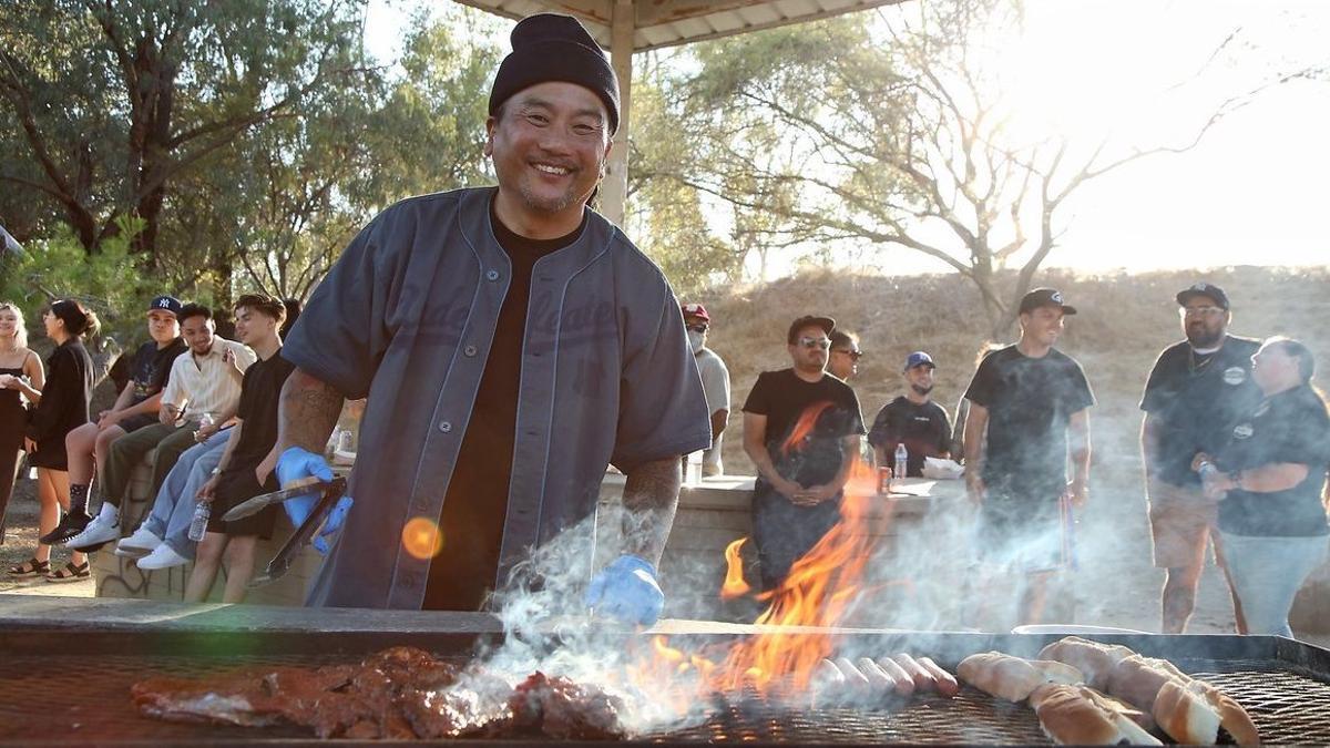 El chef Roy Choi, presentador de 'Broken Bread'.