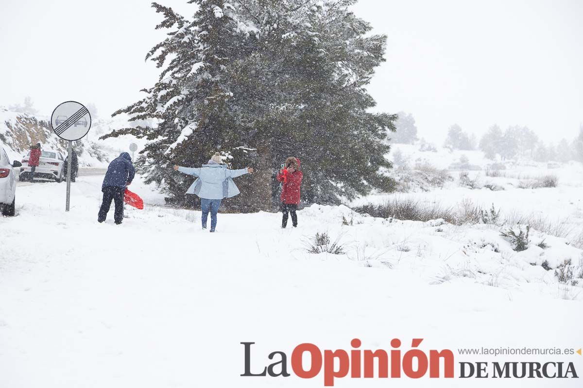 Continúa la nevada en las zonas altas de la comarca del Noroeste