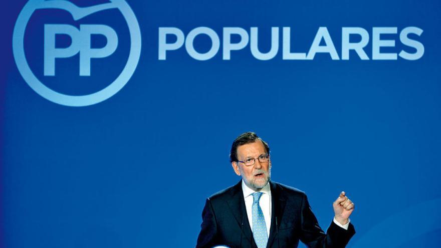 Rajoy, ayer, tras la reunión de la directiva del PP de Castilla y León en Valladolid.