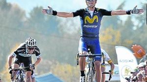 Valverde entra vencedor a la Fletxa Valona davant del francès Alaphilippe.