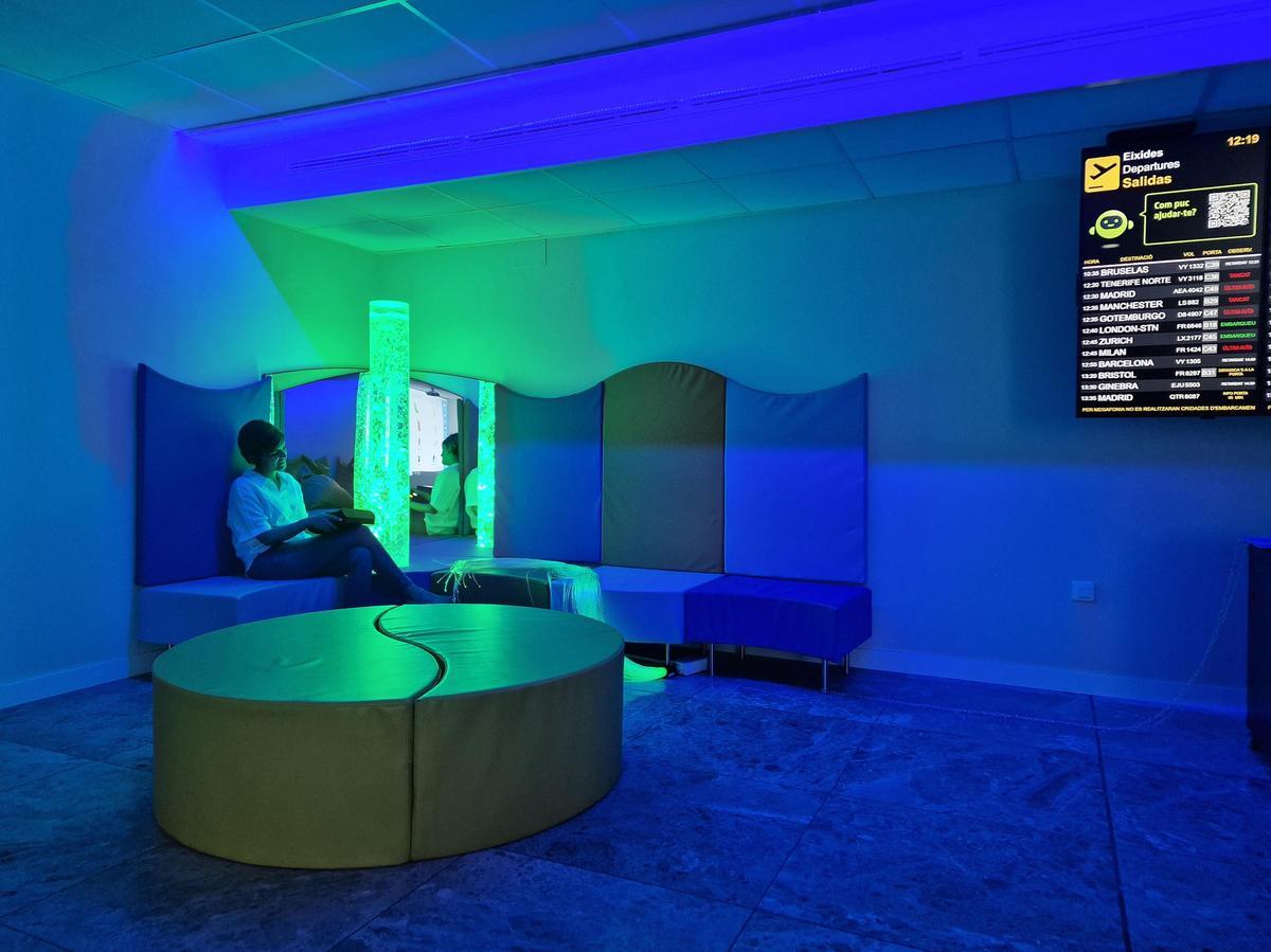En la Sala Sensorial los pasajeros pueden estar perfectamente informados sobre sus vuelos