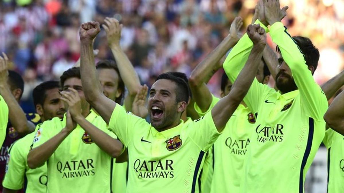 Jordi Alba, en el centro, celebrando el reciente título de Liga del Barça.