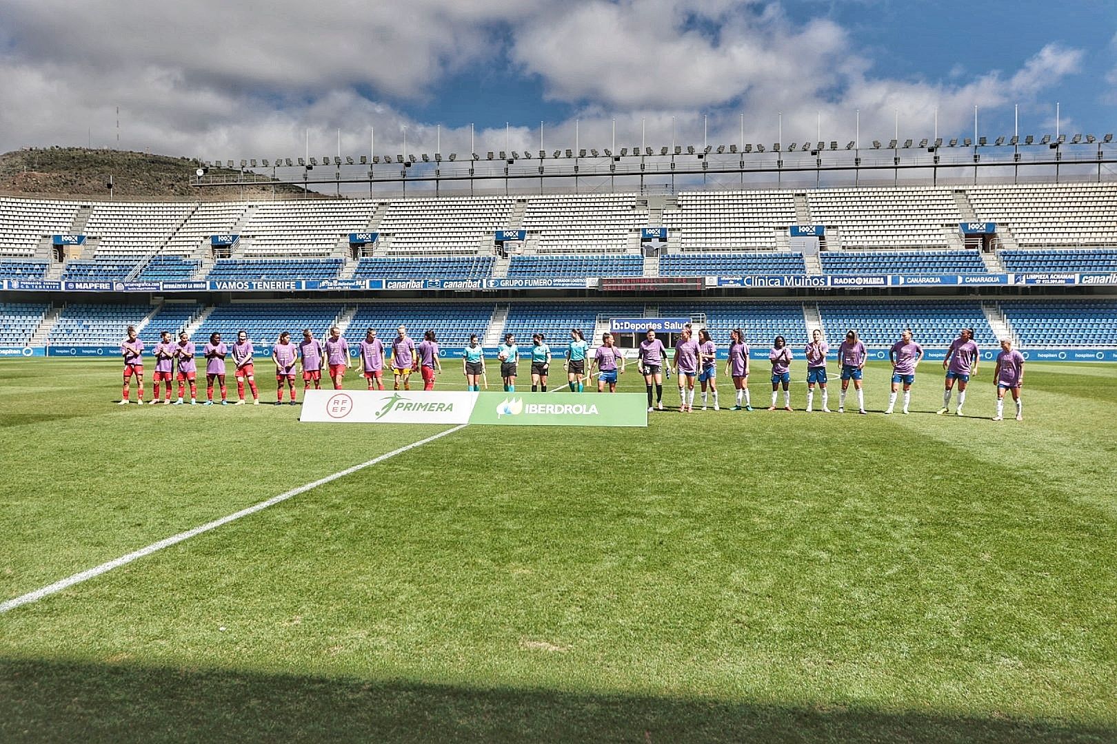 Partido futbol UDG Tenerife-Sevilla de Primera Iberdrola liga femenina