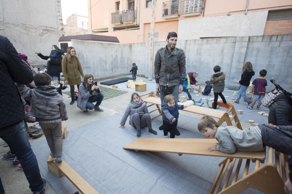 Cinc mares emprenedores organitzen una jornada infantil a l''Anònima