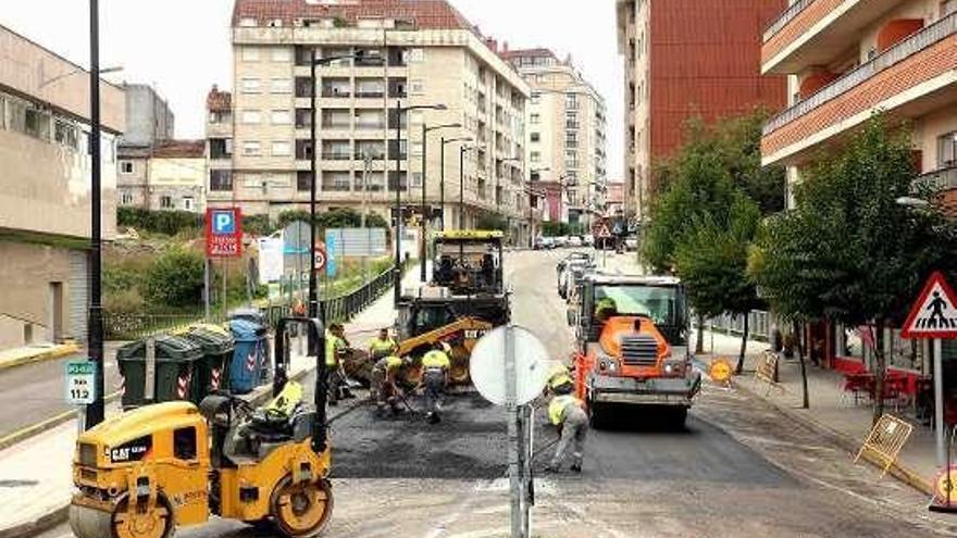 Las obras al inicio de la Avenida Castelao, en Ponteareas. // D.P.