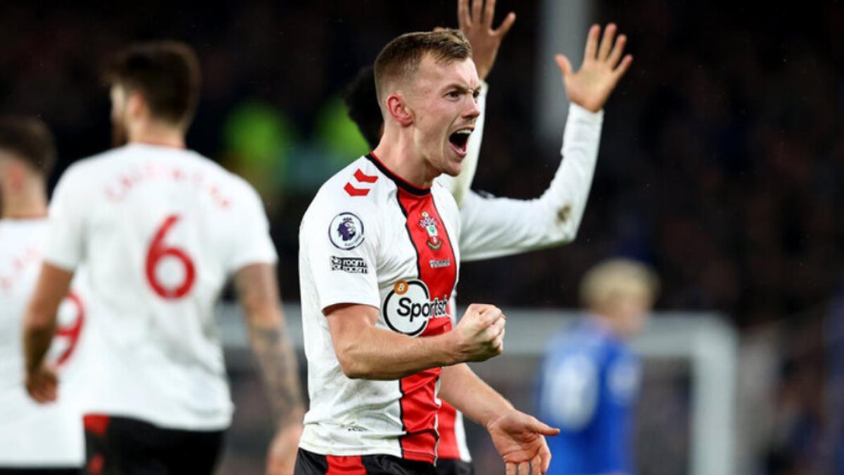 James Ward-Prowse en la celebración de un gol ante el Everton