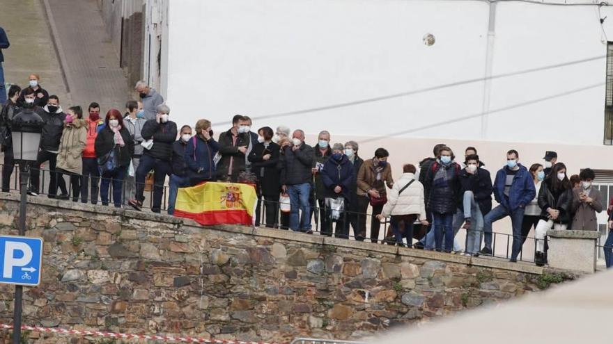 Expectación en Cáceres por la visita de los Reyes para inaugurar el Helga